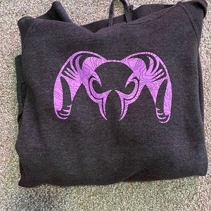 Woman’s large Kuiu sweatshirt
